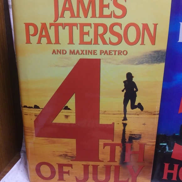 James Patterson 6 series of different books - Picture 2 of 11